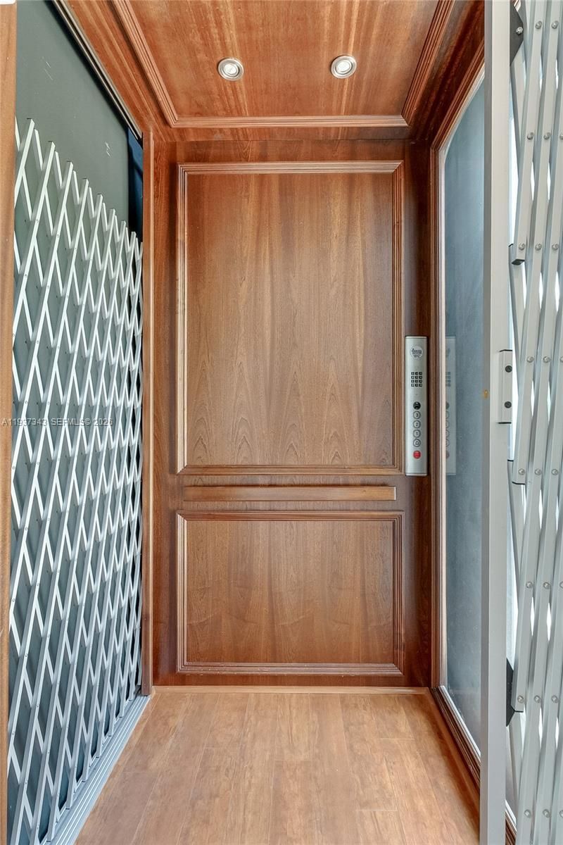 3835 Carole Ct , Miami, FL 33133 Photo