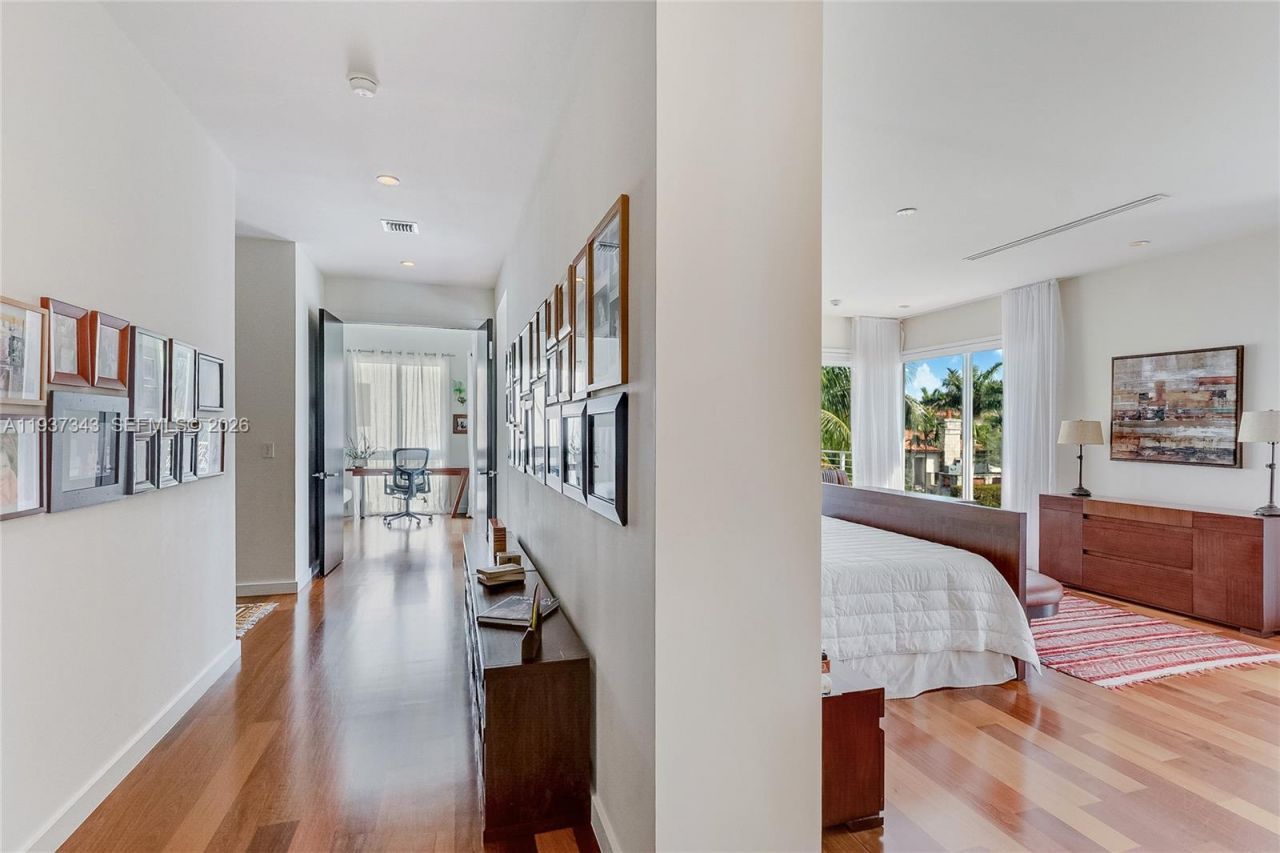 3835 Carole Ct , Miami, FL 33133 Photo