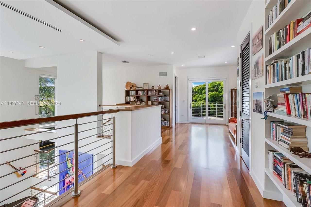 3835 Carole Ct , Miami, FL 33133 Photo