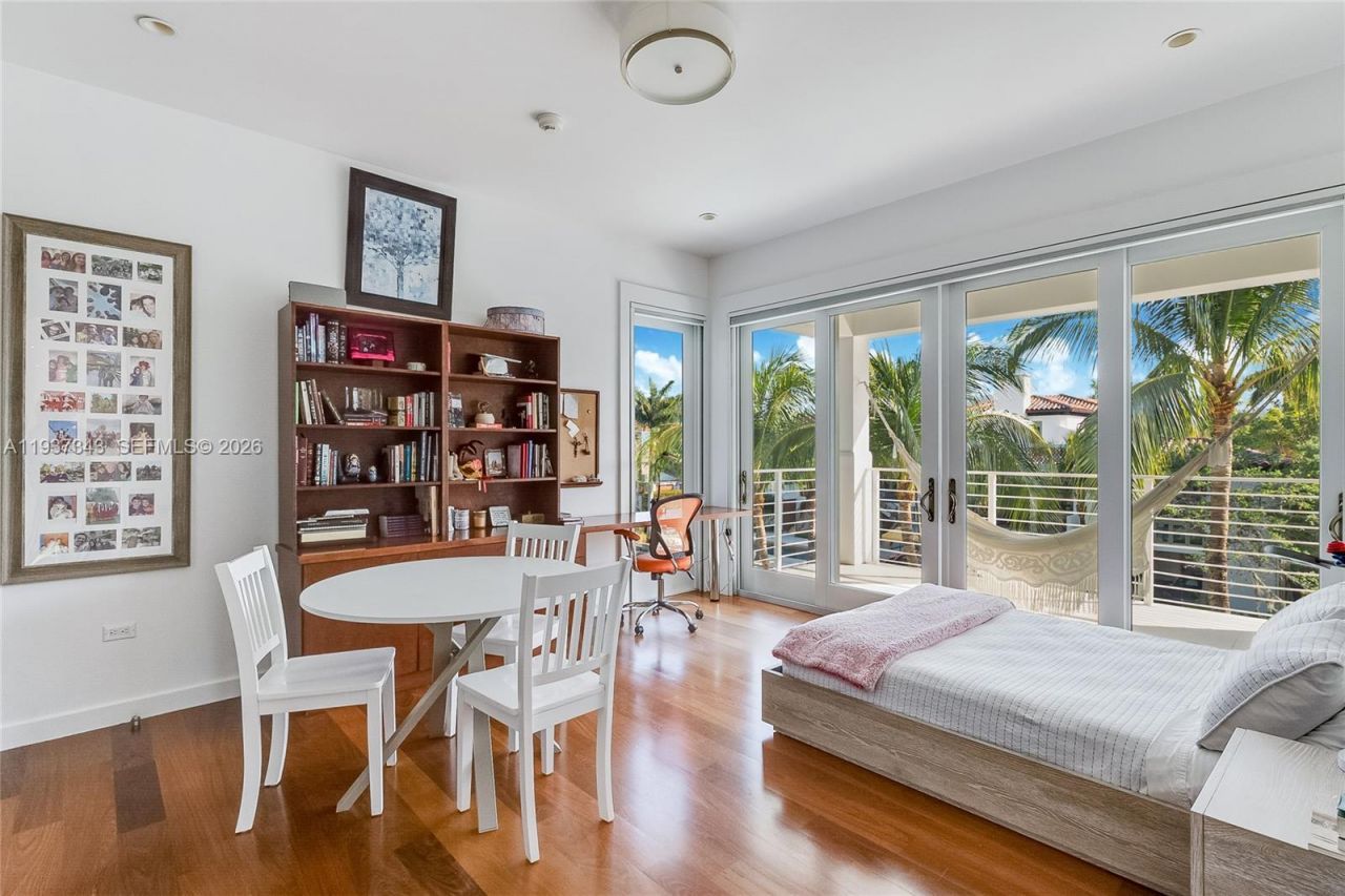 3835 Carole Ct , Miami, FL 33133 Photo