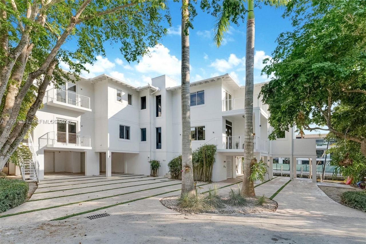 3835 Carole Ct, Miami, FL 33133 Photo