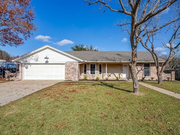 1303 Glenhaven Drive, Cleburne, TX 76033