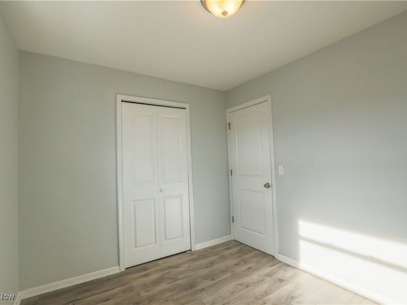 532 Wesley Avenue, Elyria, OH 44035 Photo 7