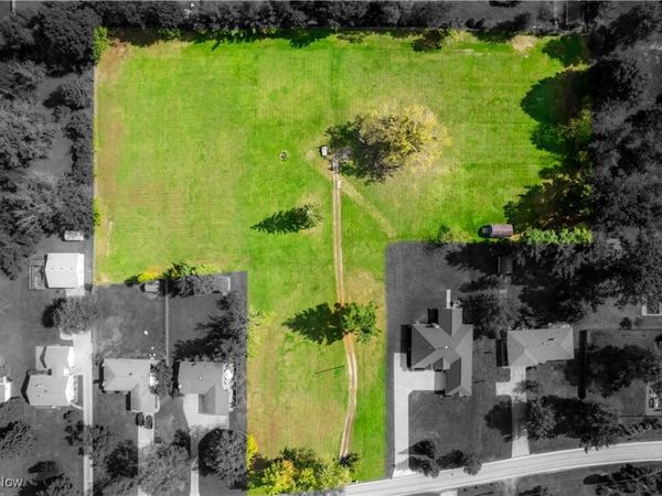 9425 Avery Road, Broadview Heights, OH 44147