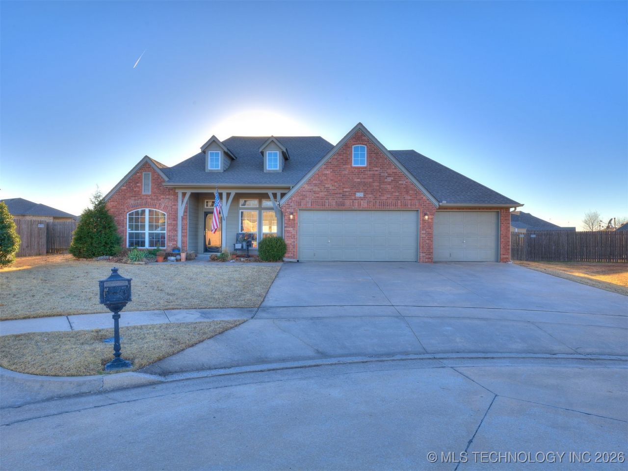 520 S 50th Place, Broken Arrow, OK 74014 Main Photo