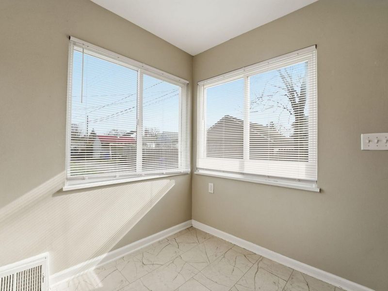 1362 Clinton Street, Columbus, OH 43211 Photo 14