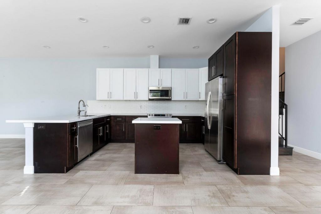 1031 NE 13th Avenue, Fort Lauderdale, FL 33304 Photo