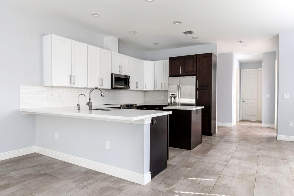 1031 NE 13th Avenue, Fort Lauderdale, FL 33304 Photo