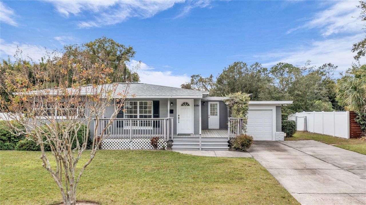 1124 Edgewater Court, Orlando, FL 32804 Main Photo