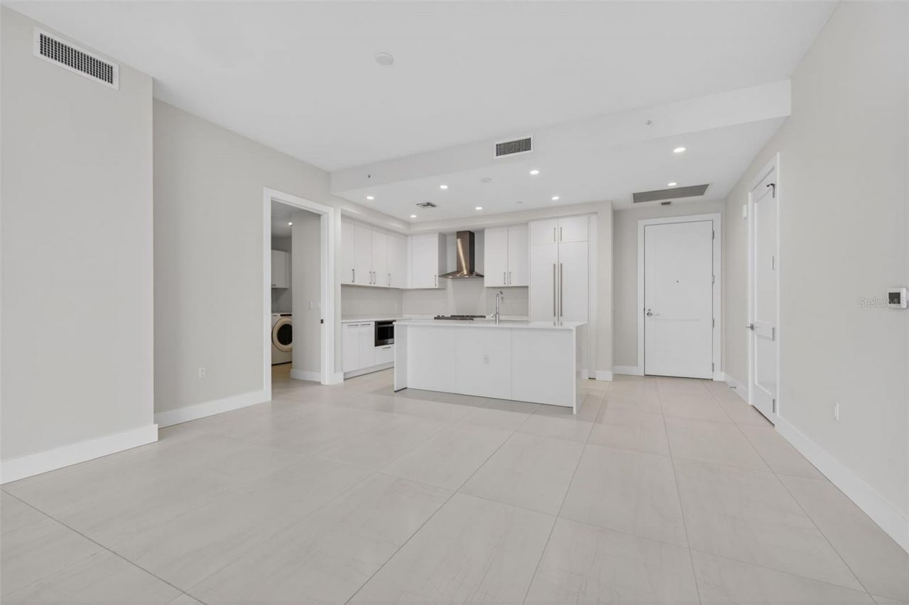 275 1st Ave S, Unit 1708, Saint Petersburg, FL 33701 Photo