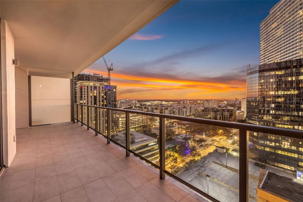 275 1st Ave S, Unit 1708, Saint Petersburg, FL 33701 Photo