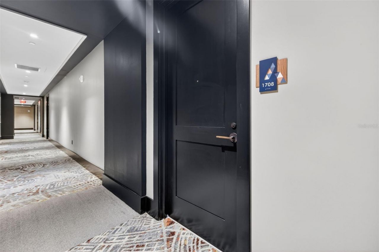 275 1st Ave S, Unit 1708, Saint Petersburg, FL 33701 Photo