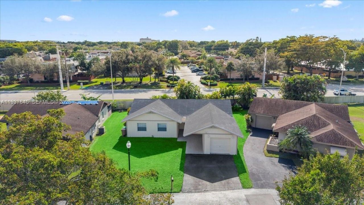 2279 Nova Village Dr, Davie, FL 33317 Photo