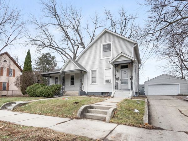 208 Moseley Street, Elgin, IL 60123