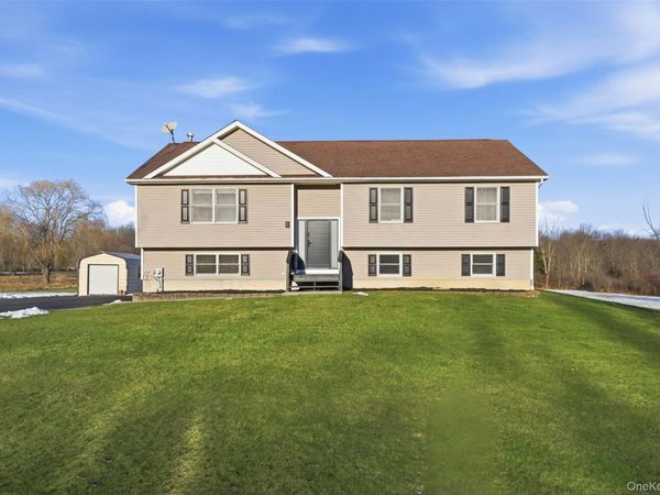 22 Cook Lane, Gardiner, NY 12525