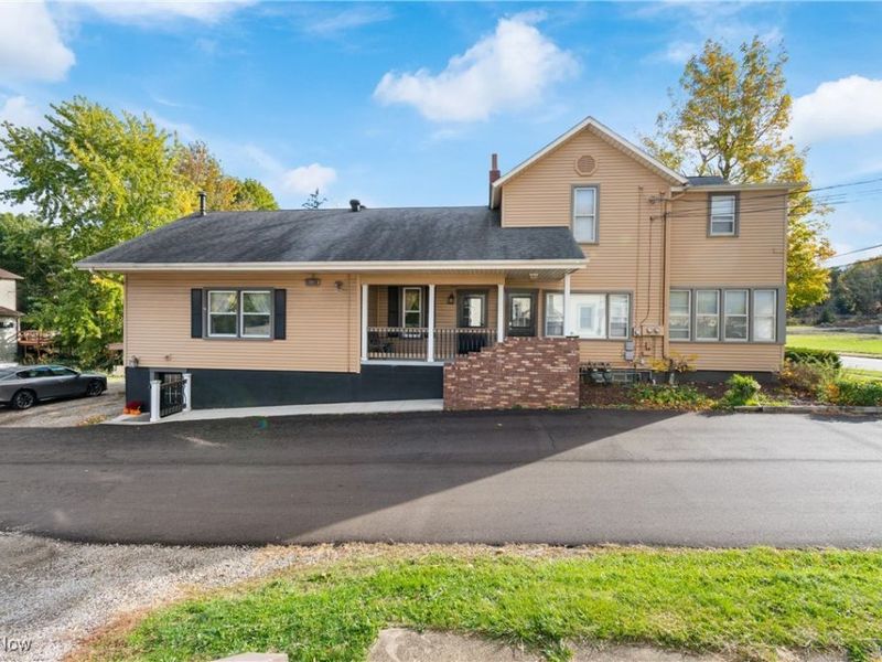 2406 S Union Avenue, Alliance, OH 44601 Photo 2