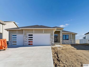 6307 N 209th Street, Elkhorn, NE 68022