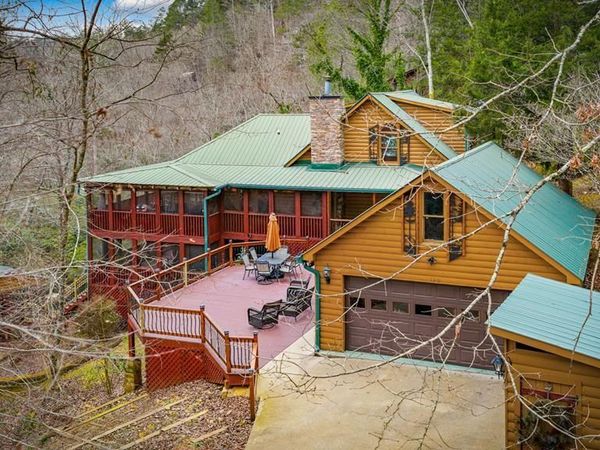 120 N Riverview Lane, Ellijay, GA 30536