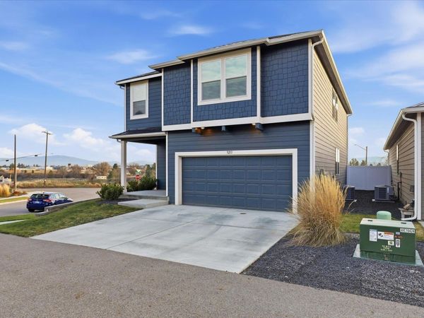 3211 N McKinnon Rd, Spokane, WA 99217