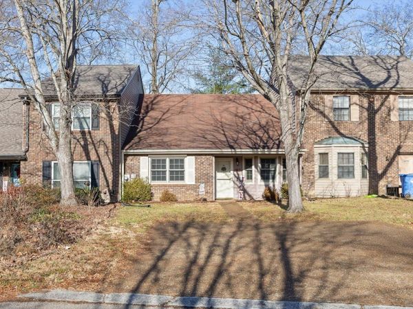 6480 Brookmead Circle, Hixson, TN 37343