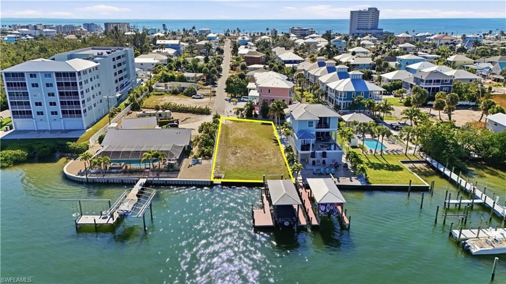 327 Fairweather Ln, Fort Myers Beach, FL 33931 Photo