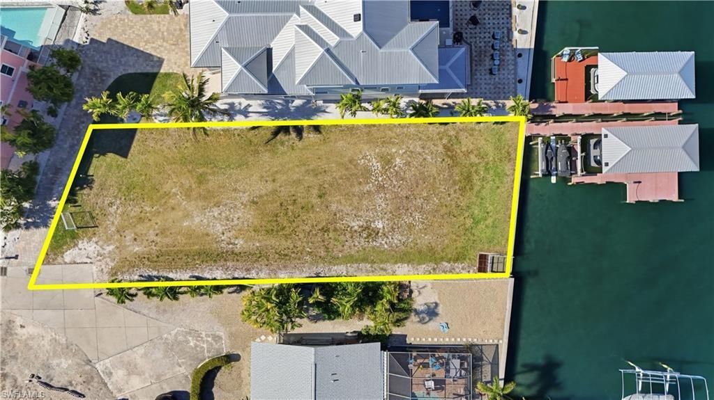 327 Fairweather Ln, Fort Myers Beach, FL 33931 Photo