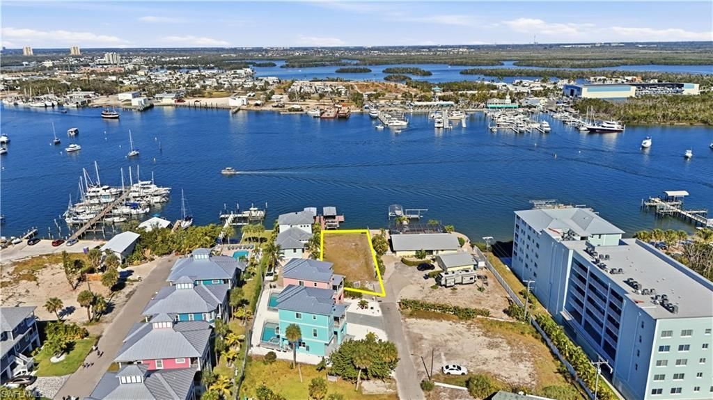 327 Fairweather Ln, Fort Myers Beach, FL 33931 Photo