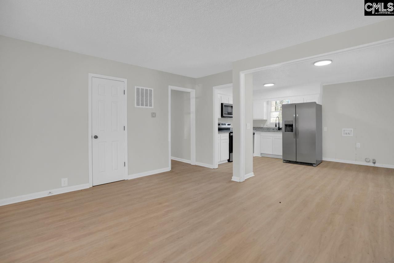 413 Beaverbrook Drive Photo 9