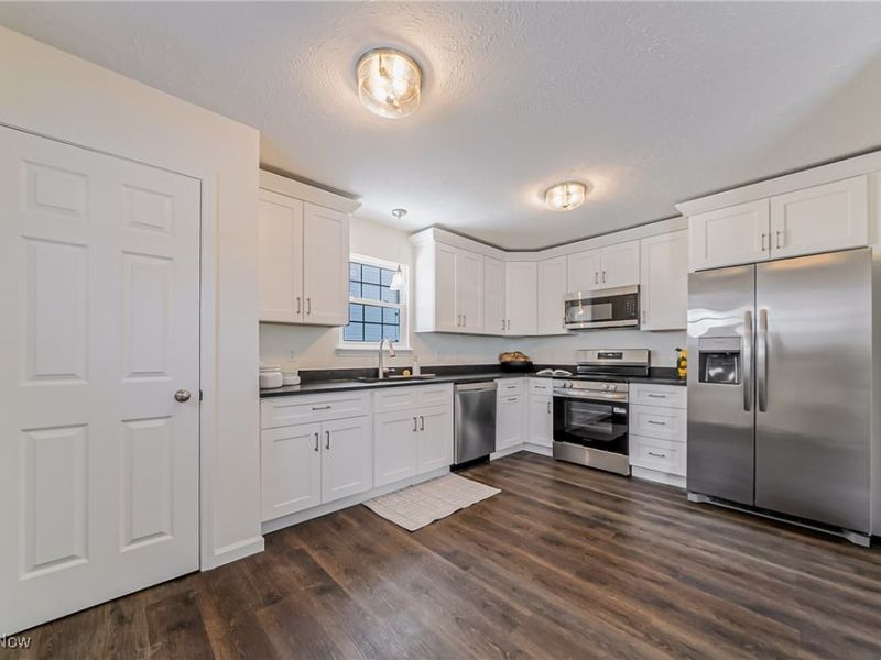 3705 Central Avenue, Cleveland, OH 44115 Photo 14