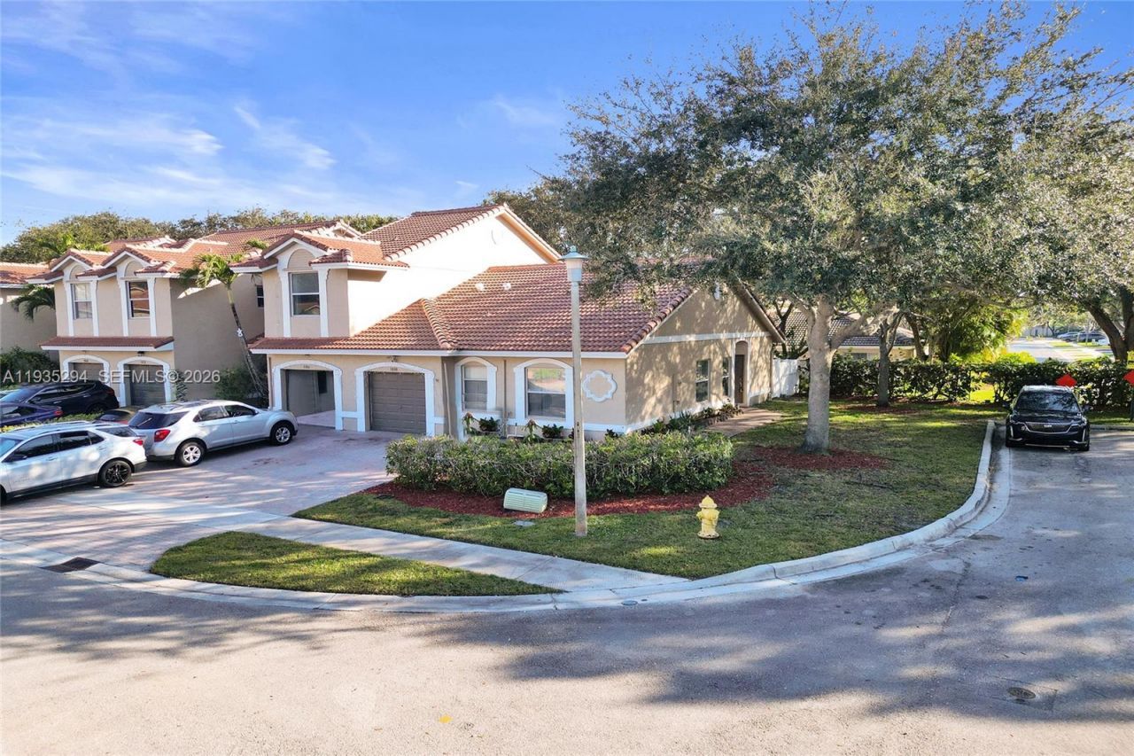 9088 NW 54th St Sunrise, FL 33351