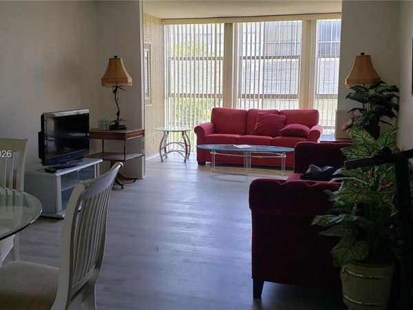 851 Three Islands Blvd, Unit 406, Hallandale Beach, FL 33009