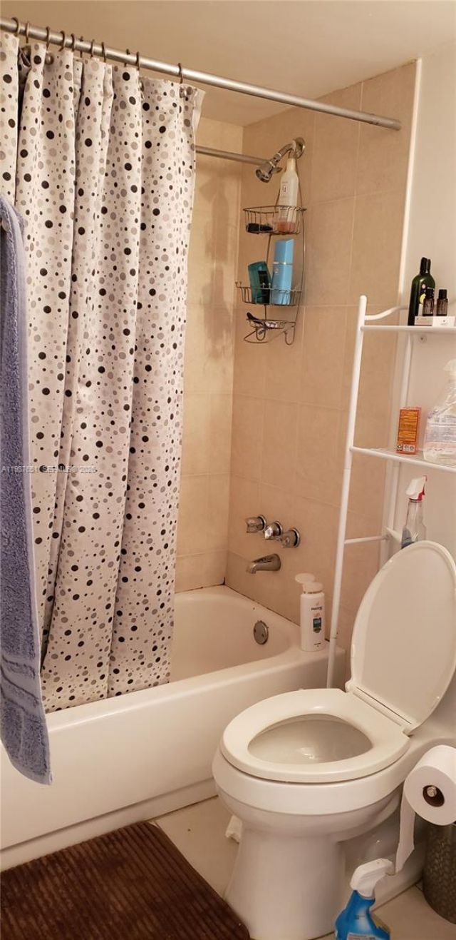 851 Three Islands Blvd, Unit 406, Hallandale Beach, FL 33009 Photo