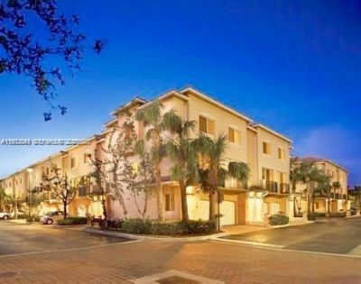 2009 SE 10th Ave , Unit 303, Fort Lauderdale, FL 33316 Photo