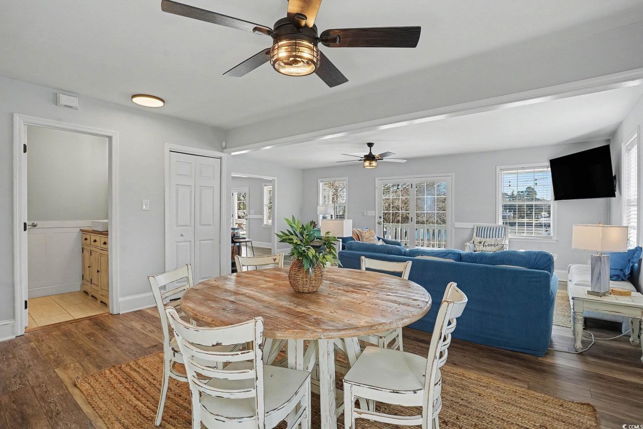 272 Park St. Photo 7