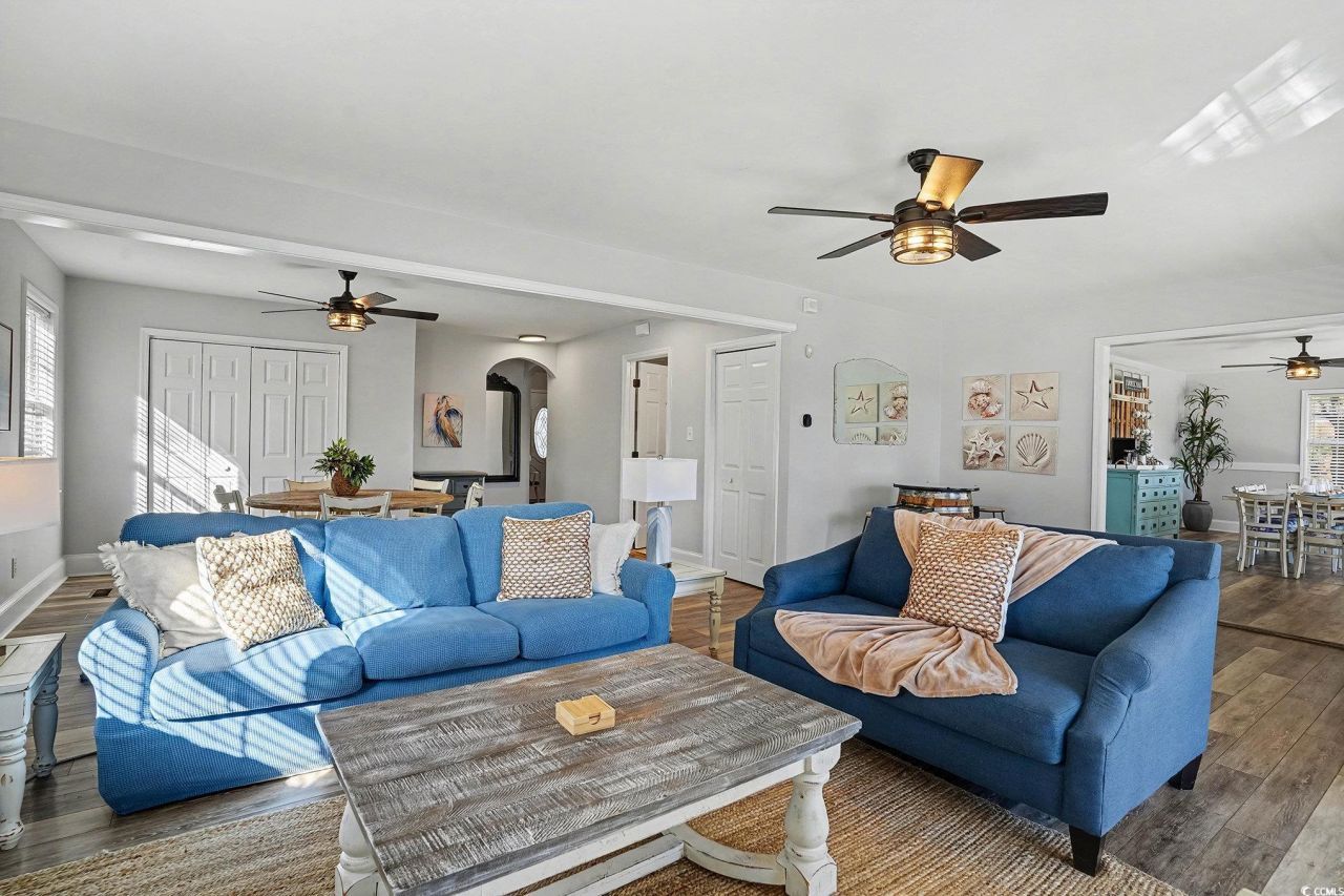 272 Park St. Photo 8