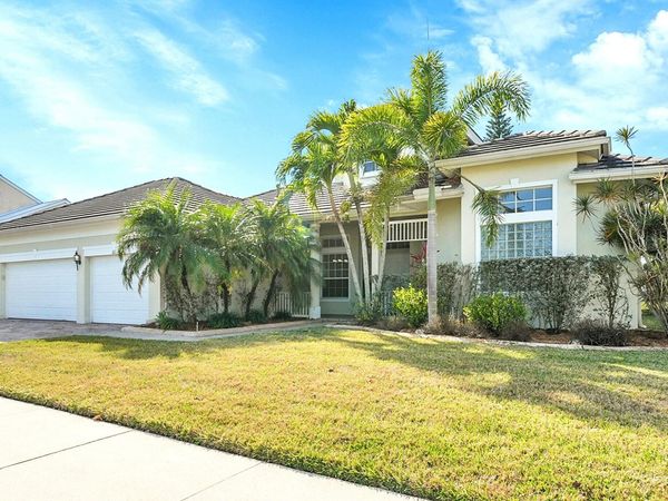 211 NW Pleasant Grove Way, Port St. Lucie, FL 34986