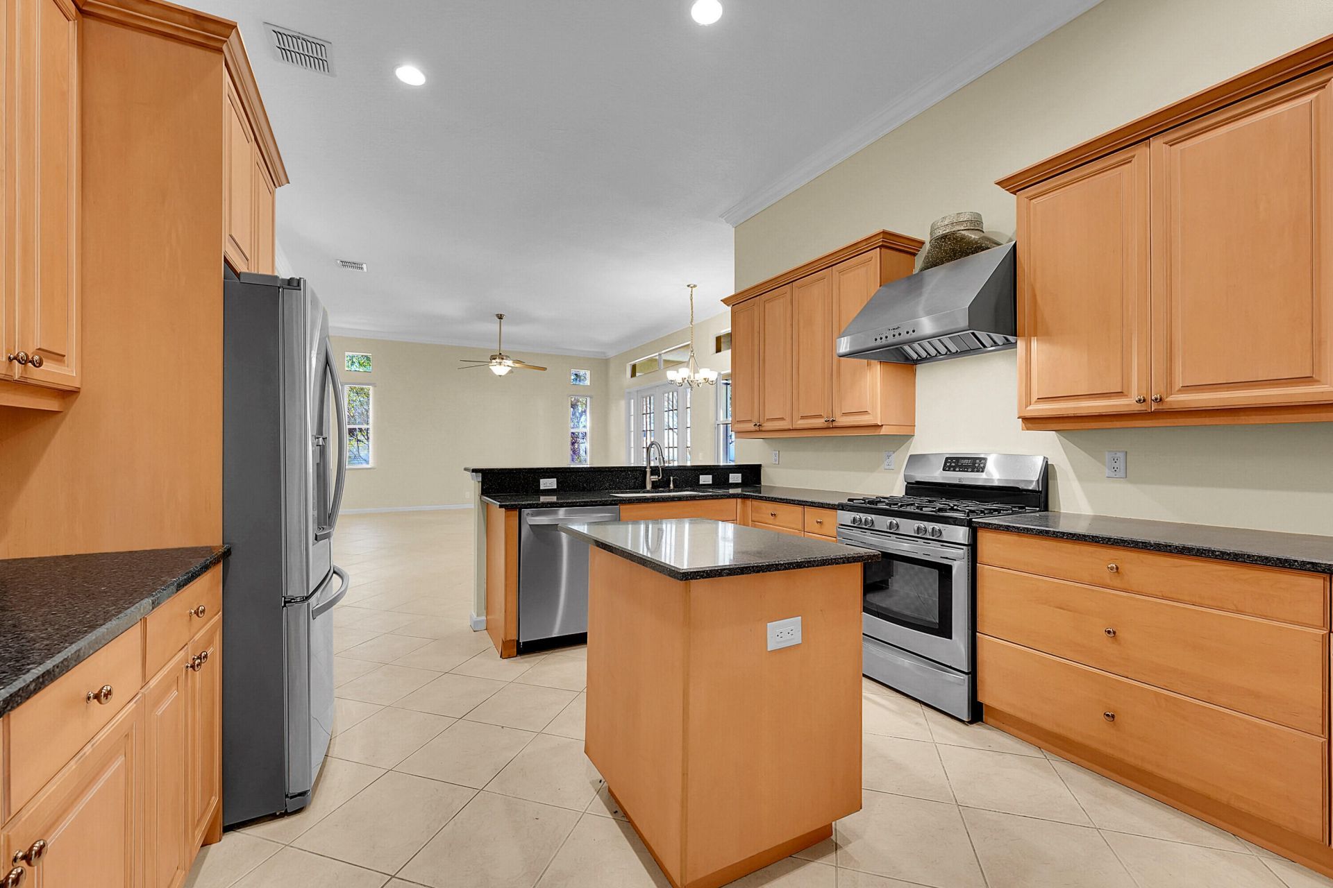 211 NW Pleasant Grove Way, Port Saint Lucie, FL 34986 Photo