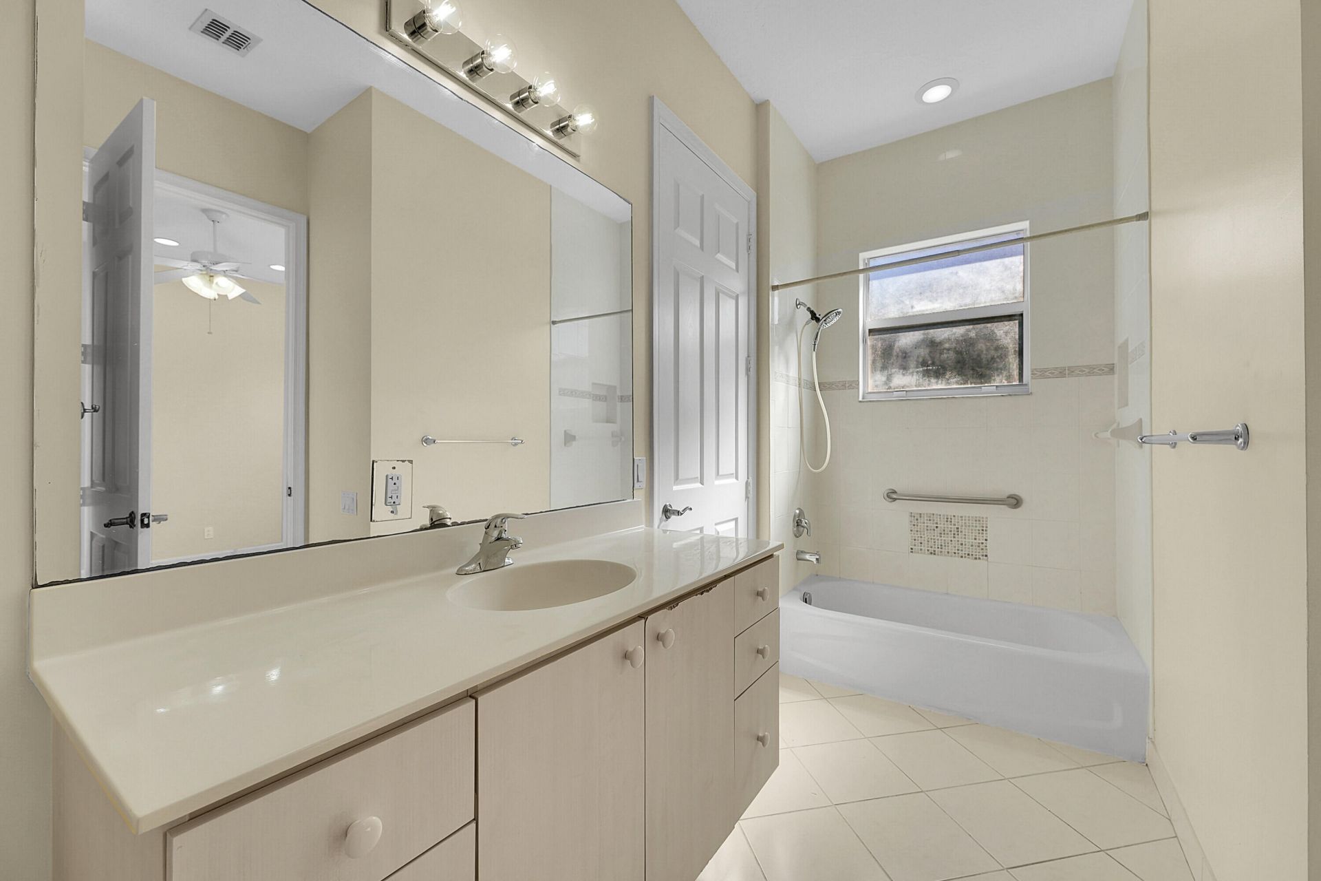 211 NW Pleasant Grove Way, Port Saint Lucie, FL 34986 Photo