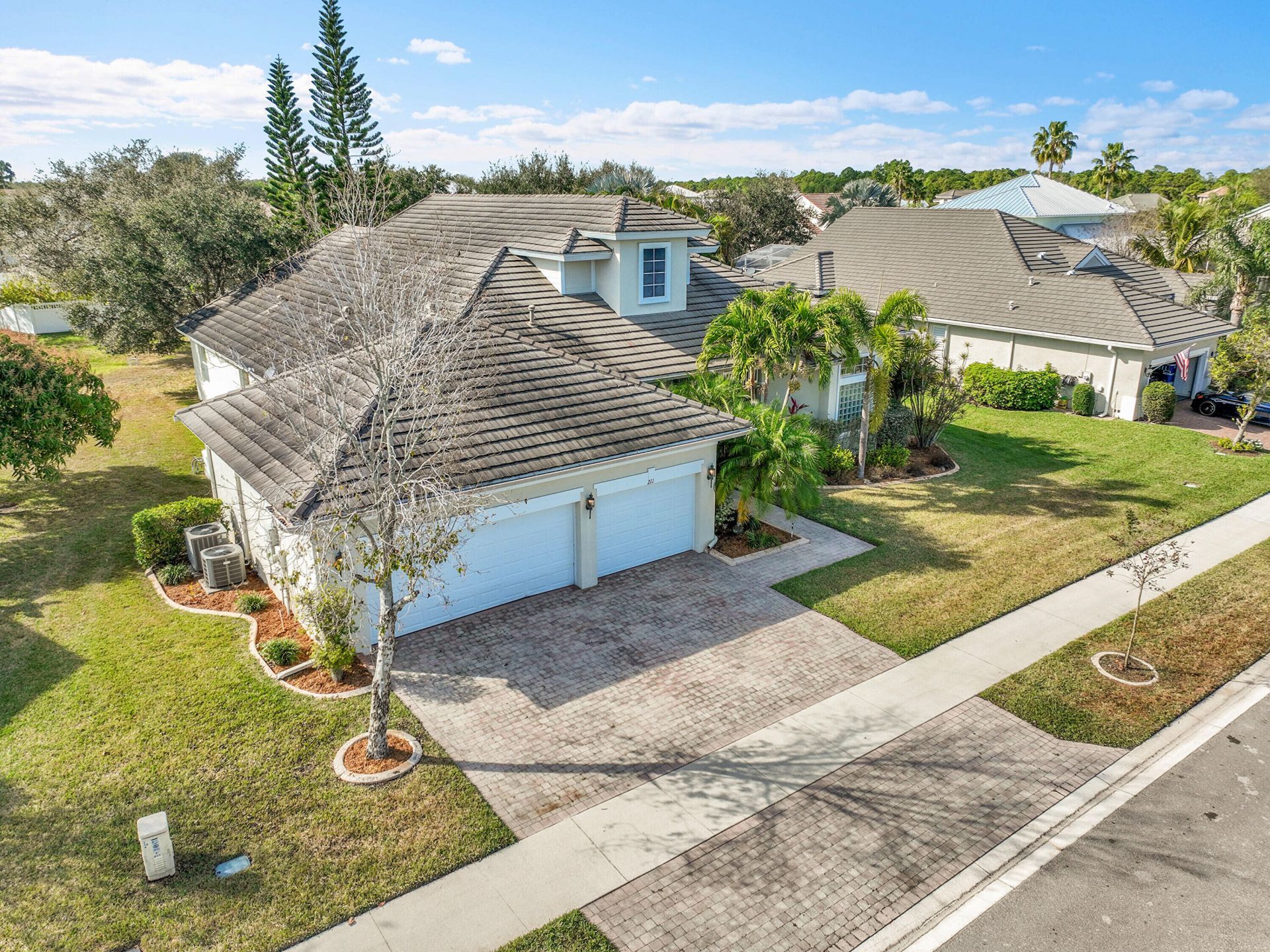 211 NW Pleasant Grove Way, Port Saint Lucie, FL 34986 Photo