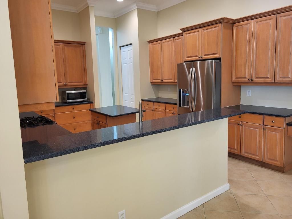 211 NW Pleasant Grove Way, Port Saint Lucie, FL 34986 Photo