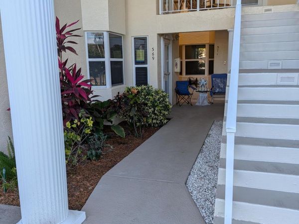 369 Grove Isle Circle, Vero Beach, FL 32962