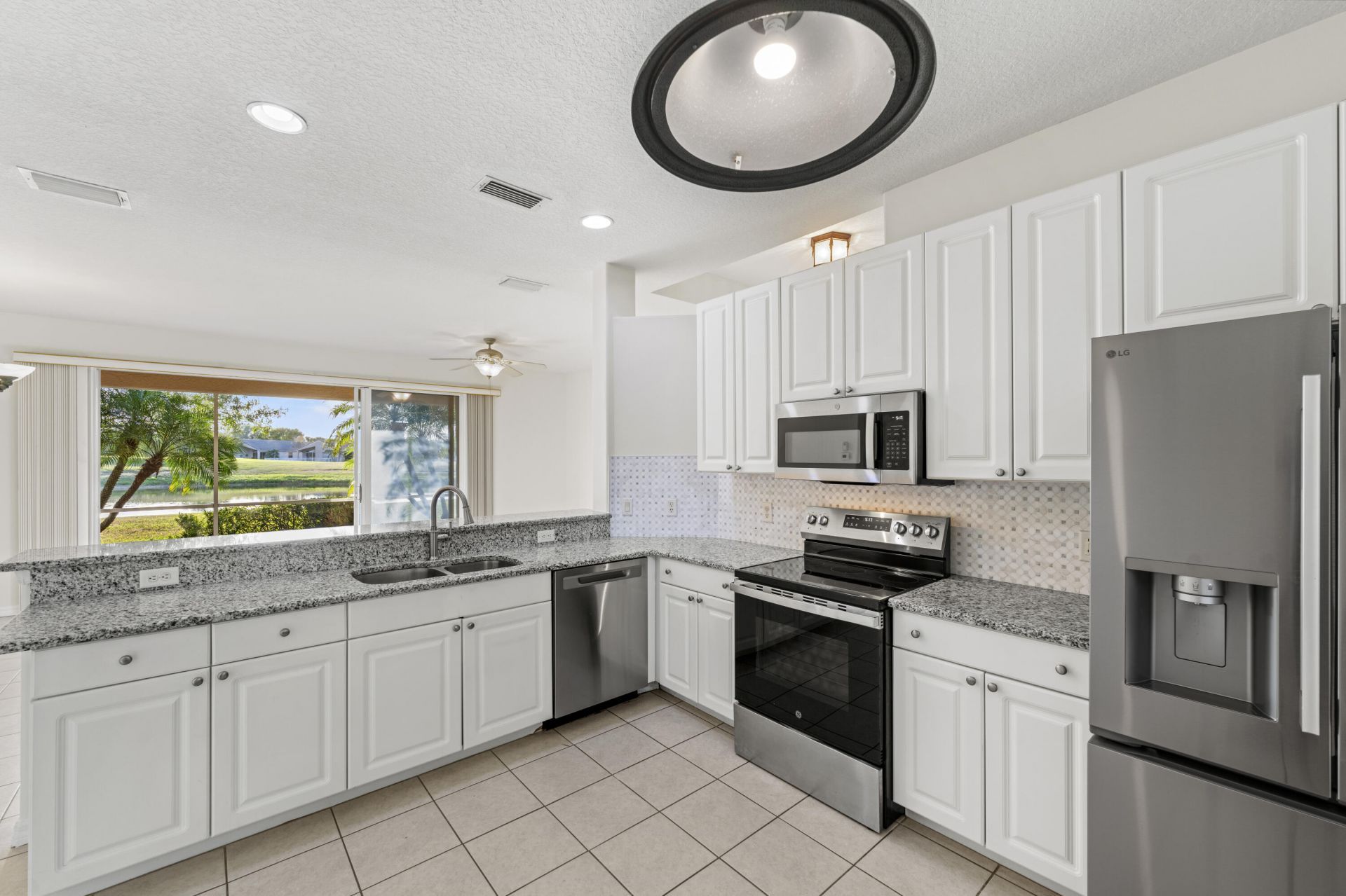 558 Waverly Circle, Port Saint Lucie, FL 34983 Photo