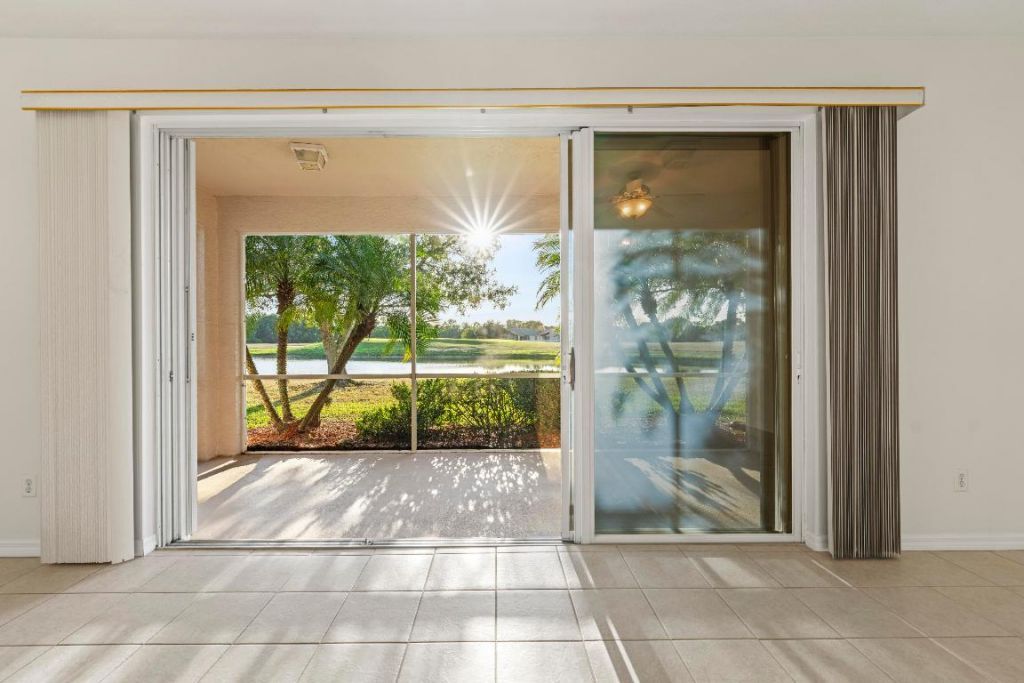 558 Waverly Circle, Port Saint Lucie, FL 34983 Photo