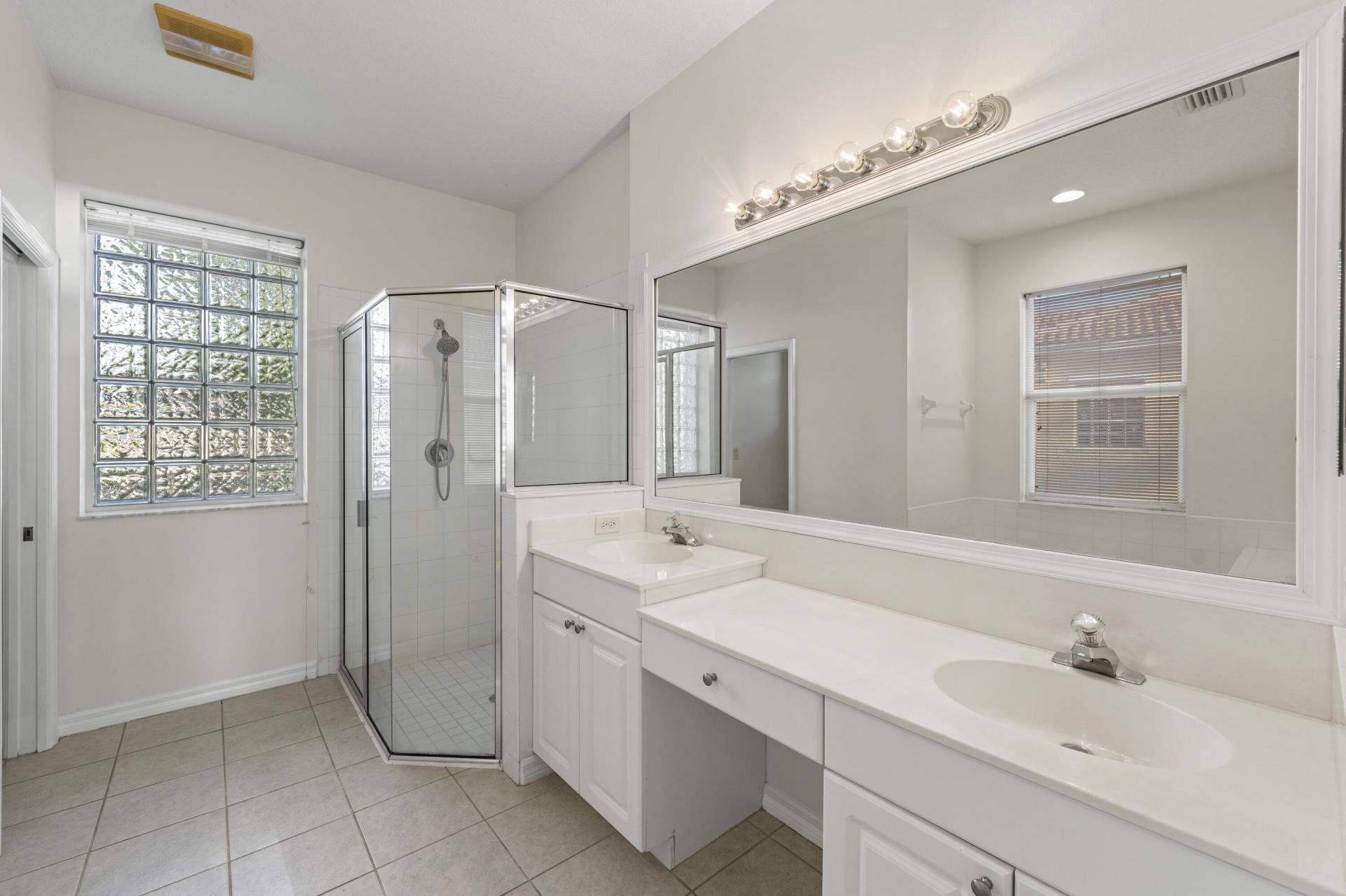 558 Waverly Circle, Port Saint Lucie, FL 34983 Photo