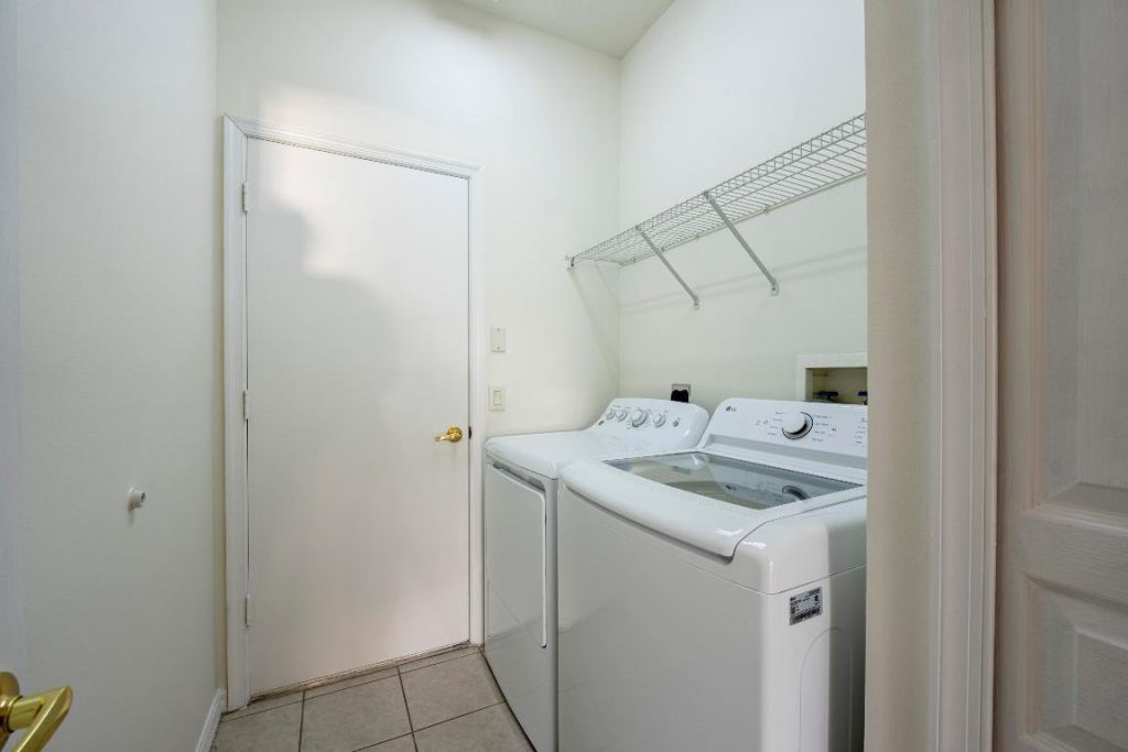 558 Waverly Circle, Port Saint Lucie, FL 34983 Photo