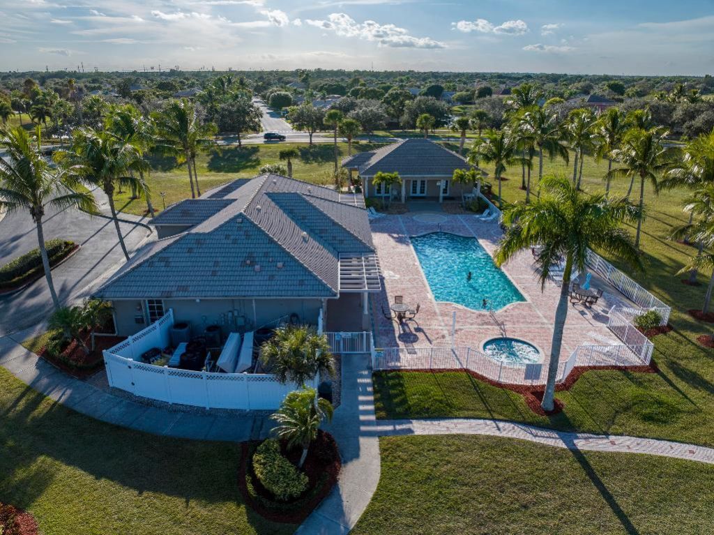 558 Waverly Circle, Port Saint Lucie, FL 34983 Photo