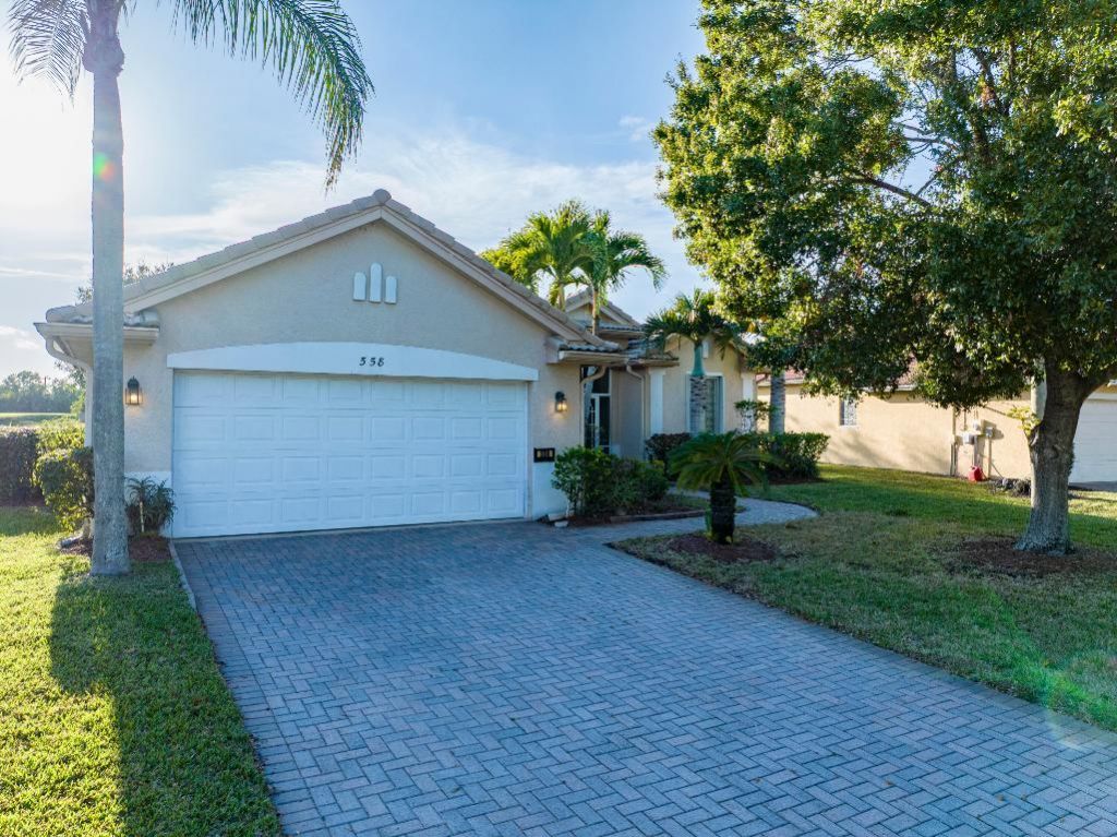 558 Waverly Circle, Port Saint Lucie, FL 34983 Photo