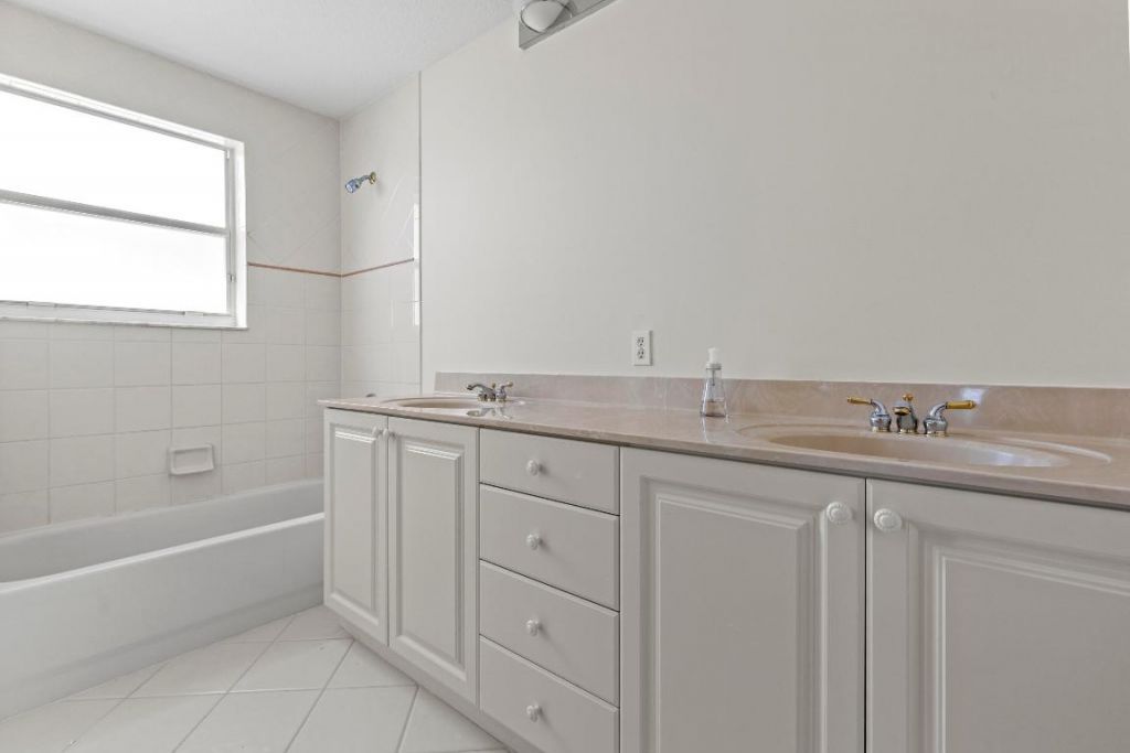 6597 Marbletree Lane, Lake Worth, FL 33467 Photo
