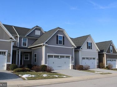 1105 GREENLEIGH DRIVE, YORK, PA 17403