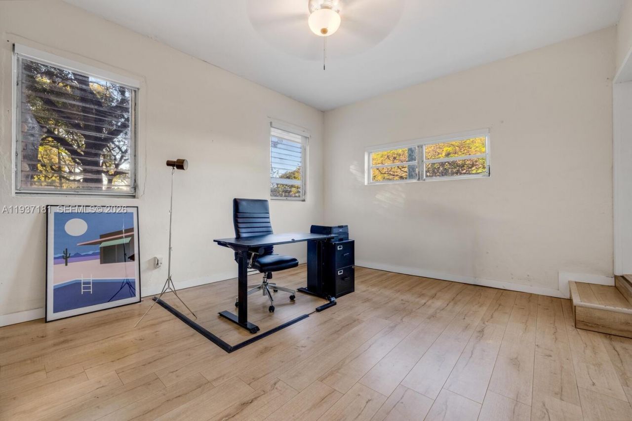 424 NW 53rd St, Miami, FL 33127 Photo